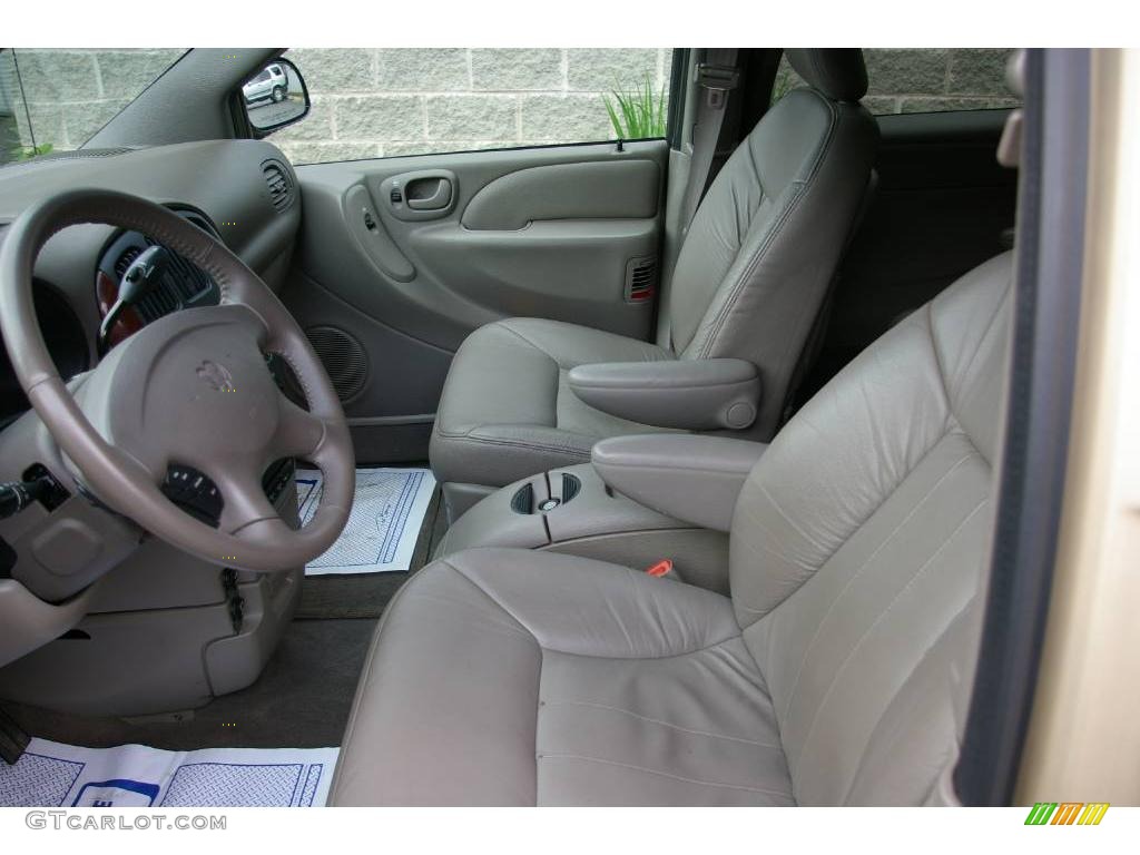 2001 Grand Caravan ES - Champagne Pearl / Taupe photo #3