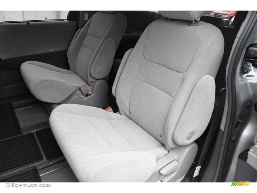 Gray Interior 2018 Toyota Sienna LE AWD Photo #129821926