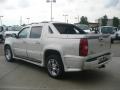 2007 Summit White Chevrolet Avalanche LT 4WD  photo #4