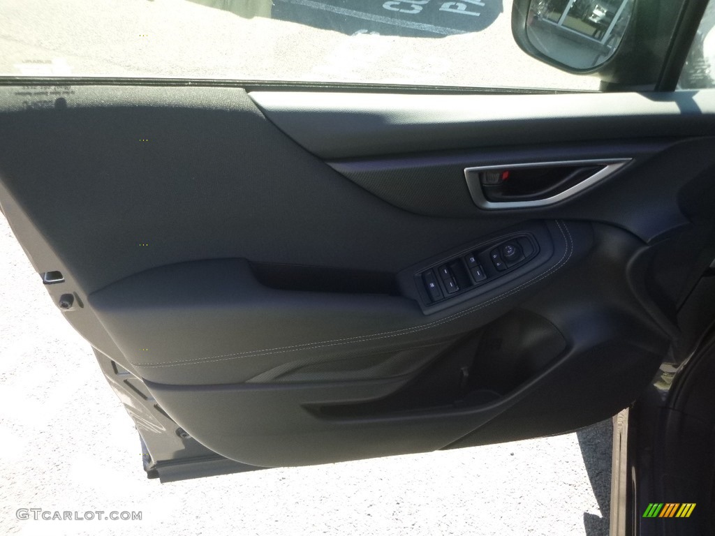 2019 Forester 2.5i - Dark Gray Metallic / Black photo #13