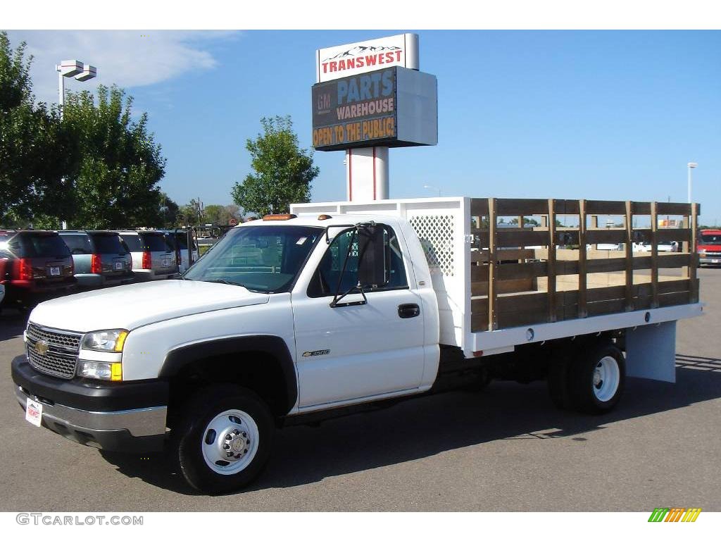 2005 Silverado 3500 Regular Cab Dually Chassis - Summit White / Dark Charcoal photo #3