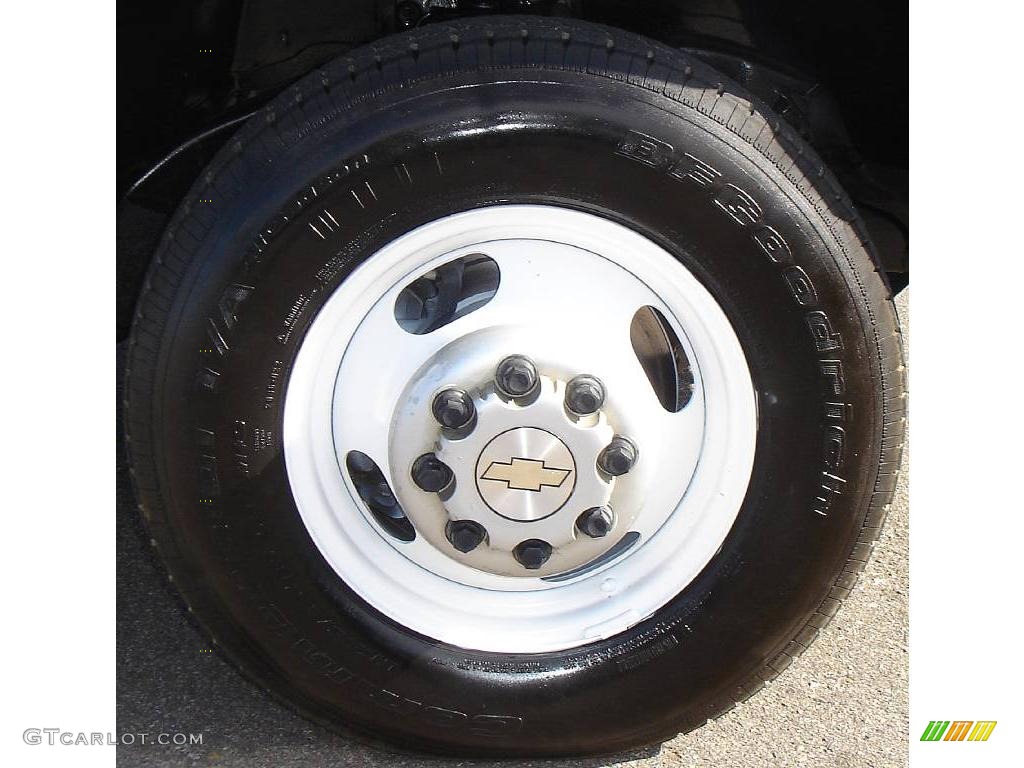 2005 Silverado 3500 Regular Cab Dually Chassis - Summit White / Dark Charcoal photo #12