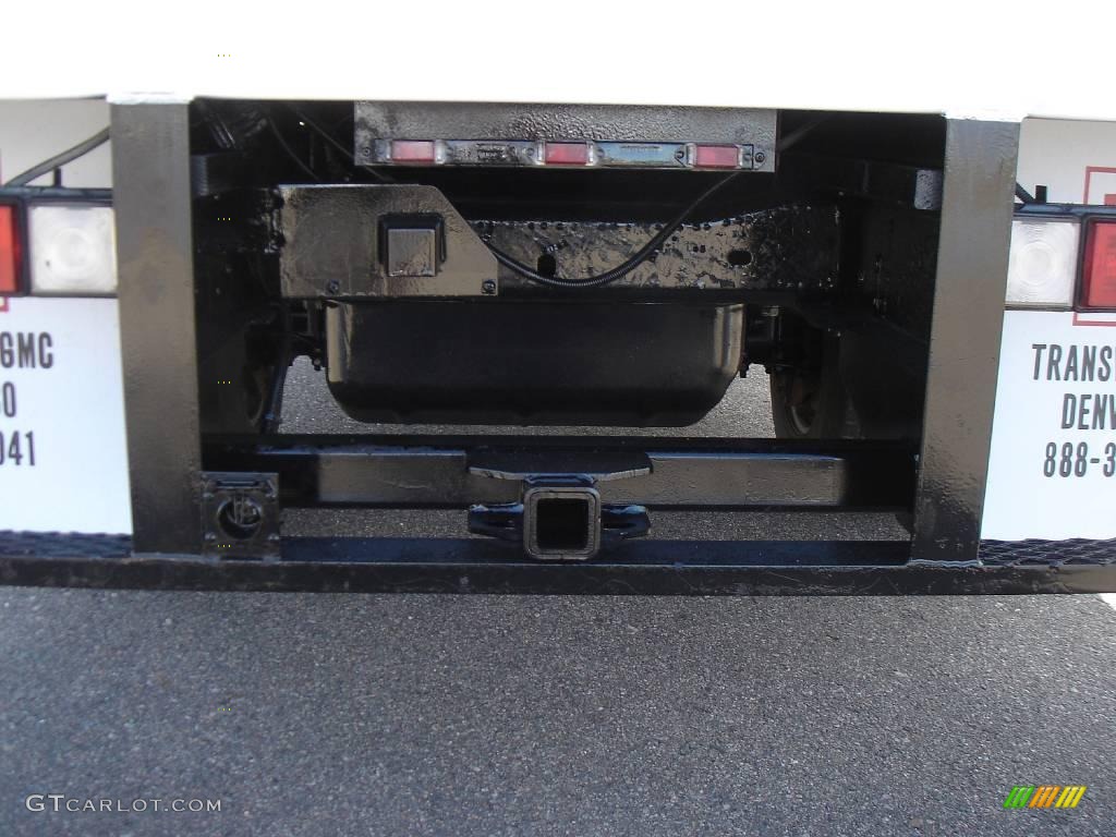 2005 Silverado 3500 Regular Cab Dually Chassis - Summit White / Dark Charcoal photo #16