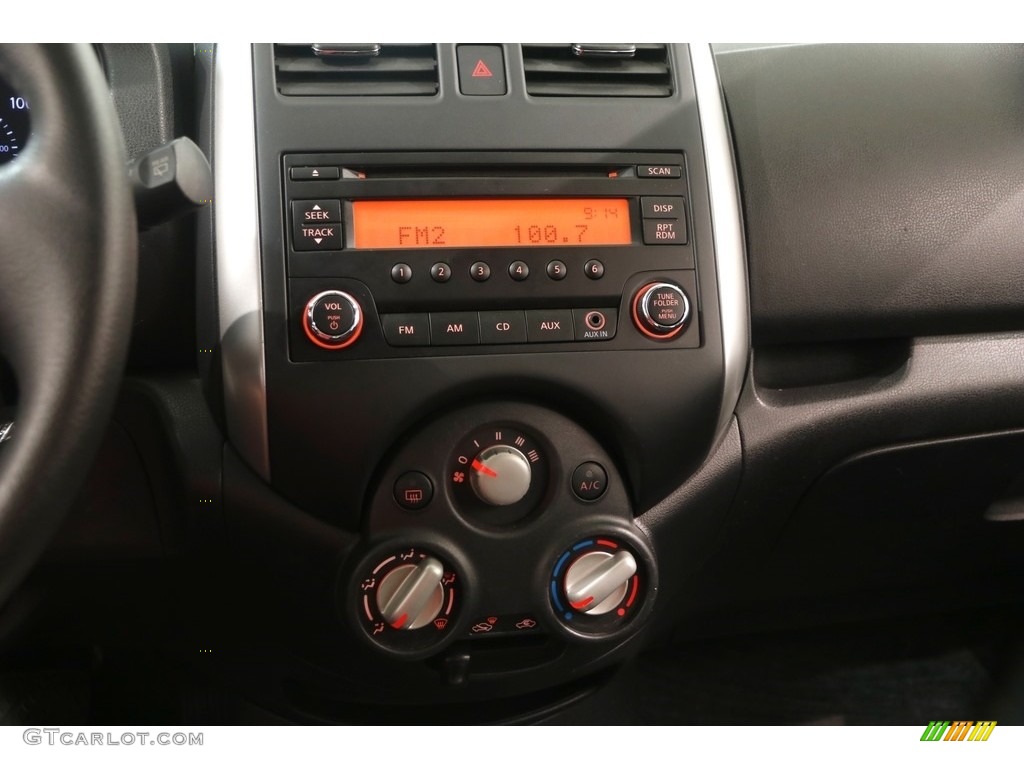 2014 Versa Note SV - Super Black / Charcoal photo #9