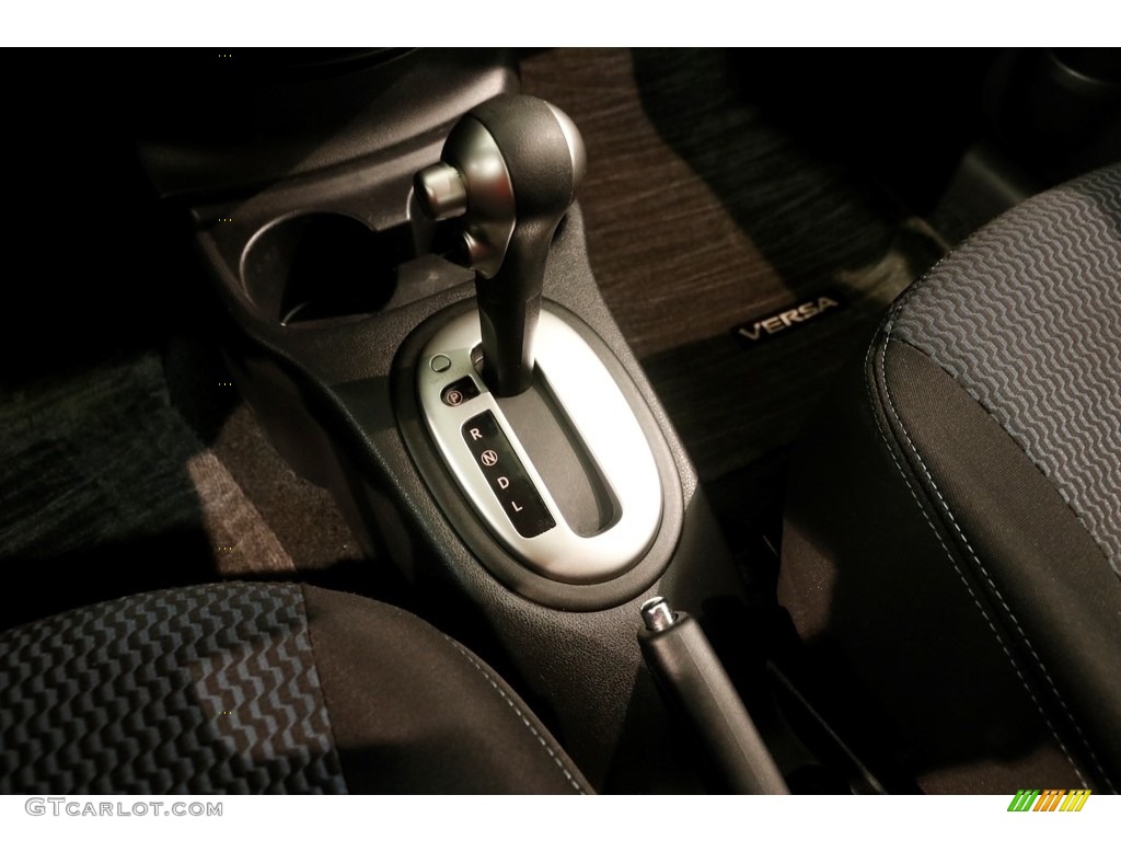2014 Versa Note SV - Super Black / Charcoal photo #10