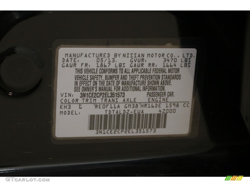2014 Versa Note SV - Super Black / Charcoal photo #17