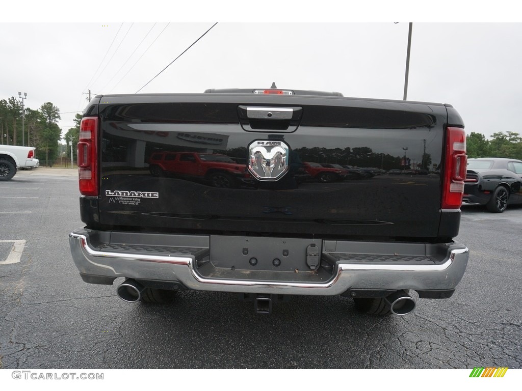 2019 1500 Laramie Crew Cab - Diamond Black Crystal Pearl / Black photo #12