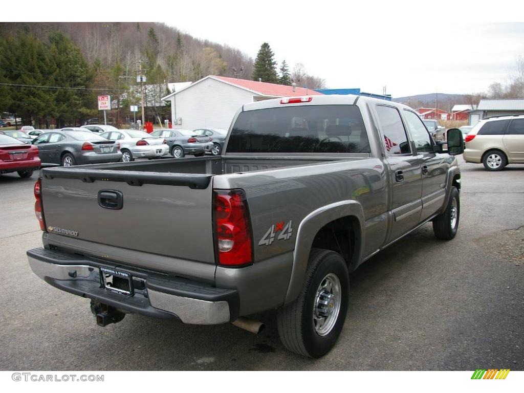 2007 Silverado 1500 Classic LT Crew Cab 4x4 - Graystone Metallic / Dark Charcoal photo #14