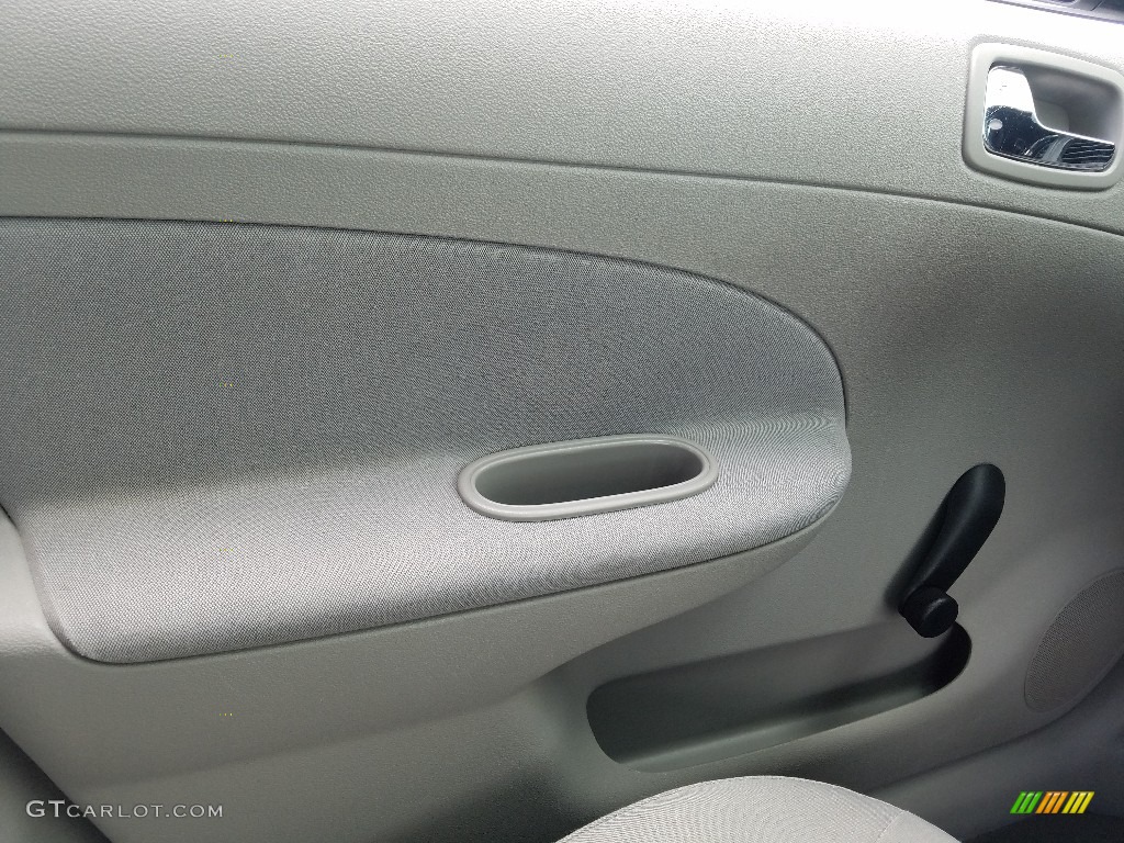 2009 Cobalt LS Sedan - Summit White / Gray photo #18