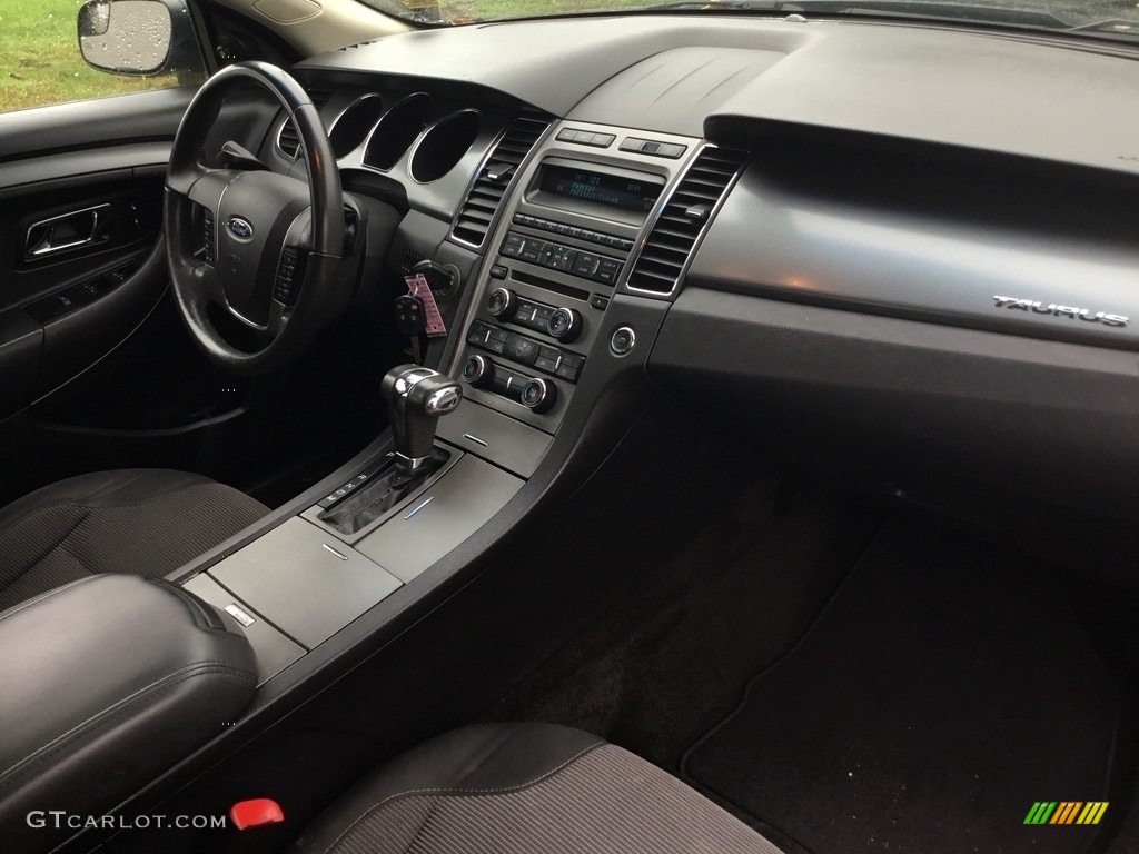 2011 Taurus SEL - Ebony Black / Charcoal Black photo #25