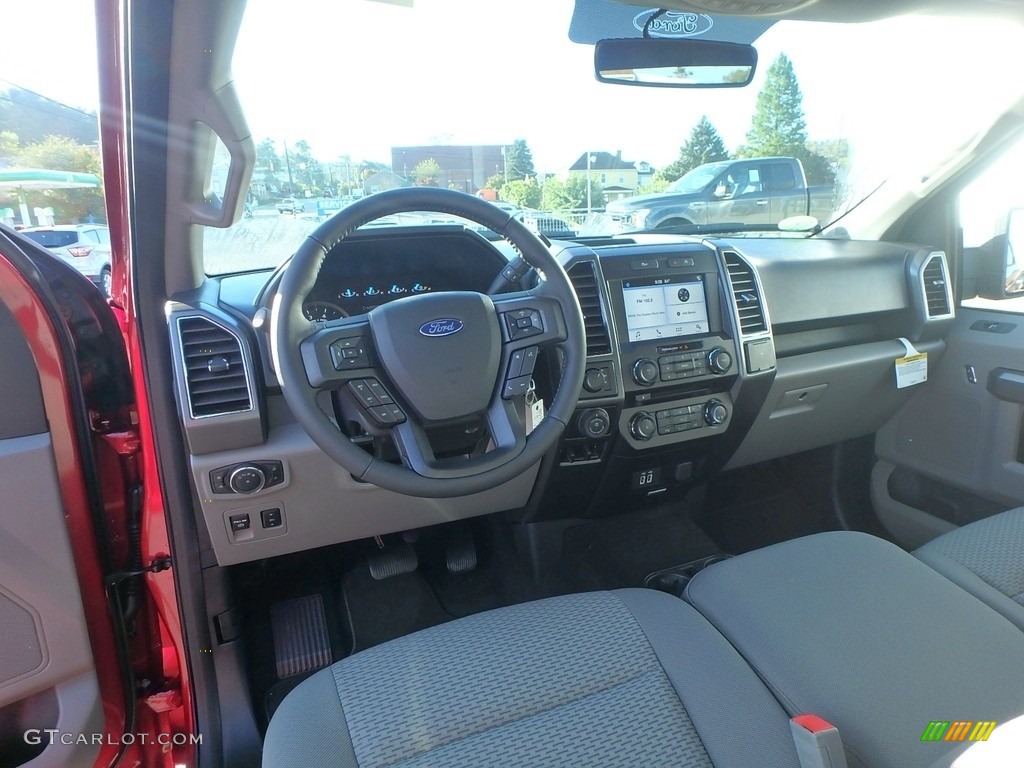 2018 F150 XLT SuperCrew 4x4 - Ruby Red / Earth Gray photo #12