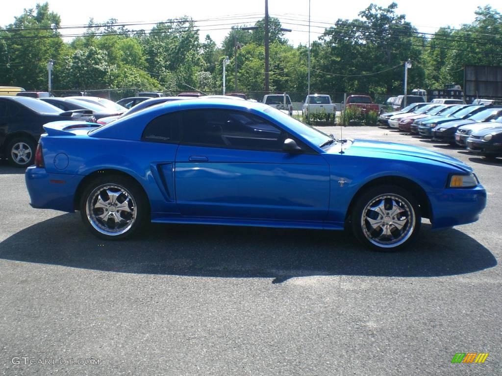 2000 Mustang V6 Coupe - Bright Atlantic Blue Metallic / Medium Graphite photo #9