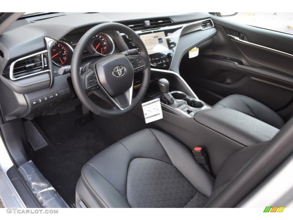 Black Interior 2019 Toyota Camry XSE Photo #129850443