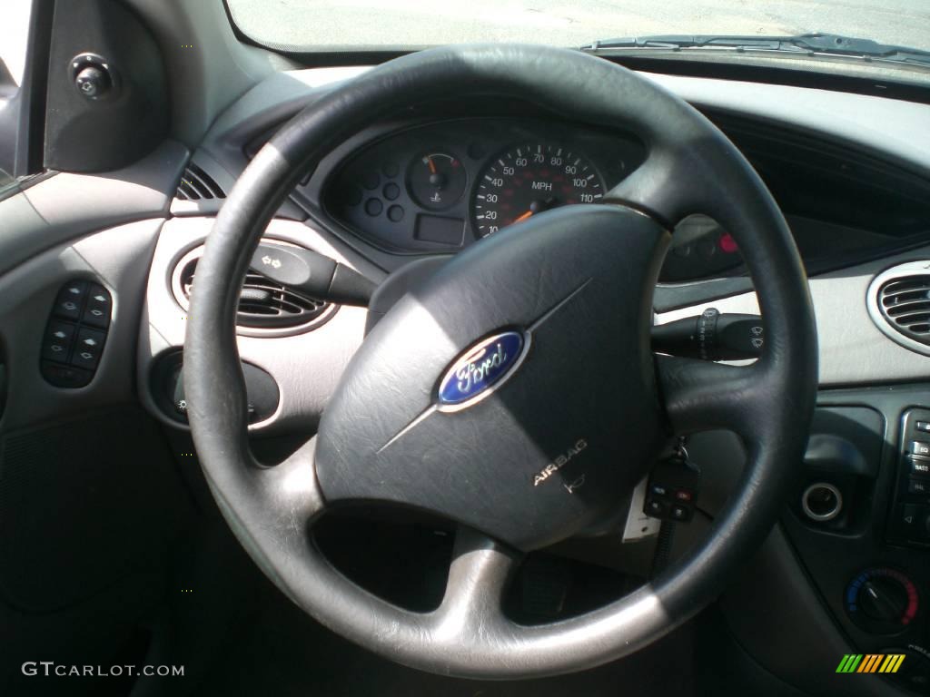 2003 Focus SE Sedan - Twilight Blue Metallic / Medium Graphite photo #14
