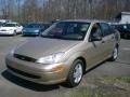 2001 Jackpot Gold Metallic Ford Focus SE Sedan  photo #3