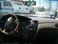 2001 Jackpot Gold Metallic Ford Focus SE Sedan  photo #12