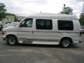 Oxford White - E Series Van E150 Custom Passenger Photo No. 4