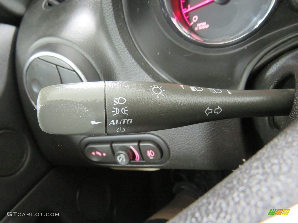 2007 G6 GT Convertible - Ivory White / Light Taupe photo #36