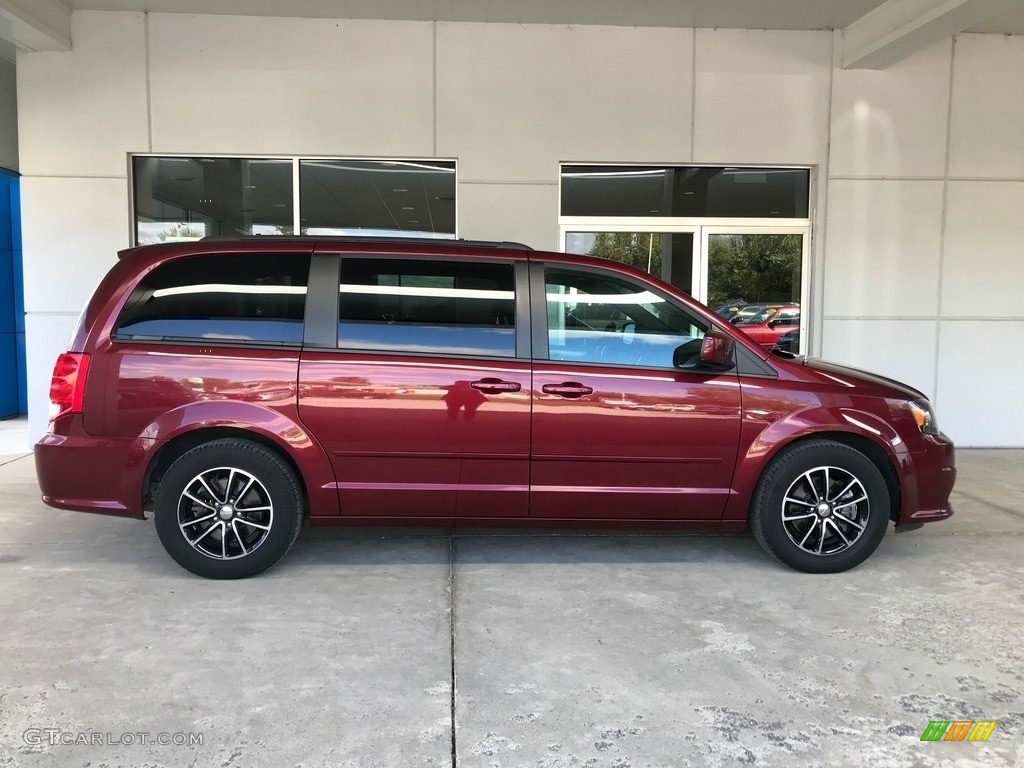 2017 Grand Caravan GT - Octane Red / Black photo #2