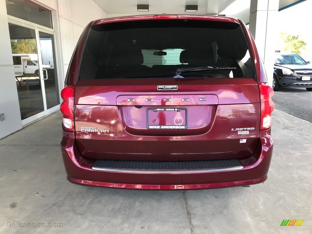 2017 Grand Caravan GT - Octane Red / Black photo #4