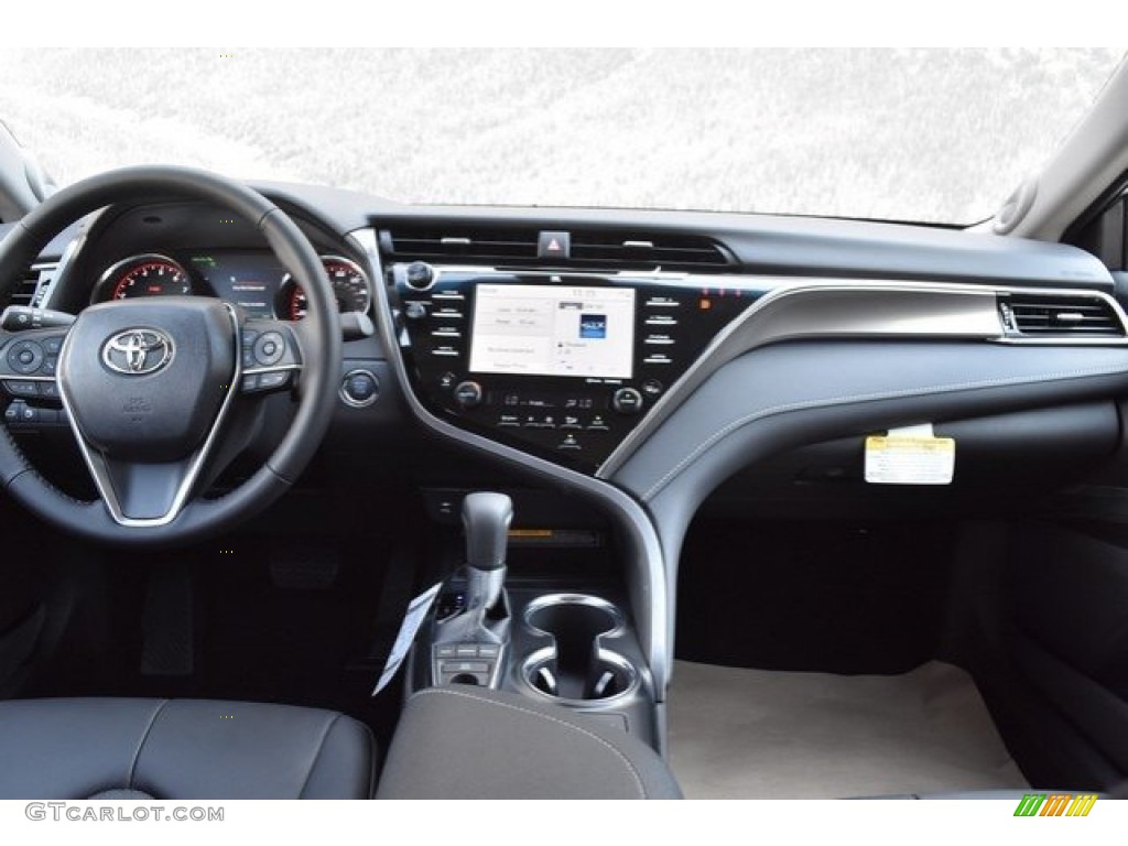 2019 Camry XSE - Celestial Silver Metallic / Black photo #8