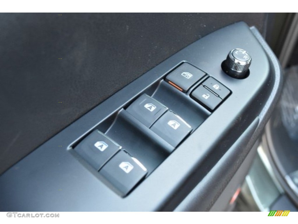 2019 Toyota Highlander Limited AWD Controls Photo #129863674