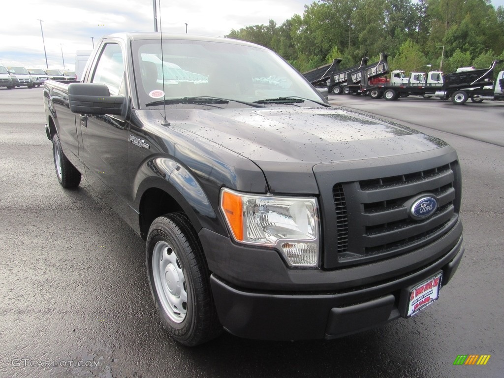 2010 F150 XL Regular Cab - Tuxedo Black / Medium Stone photo #7