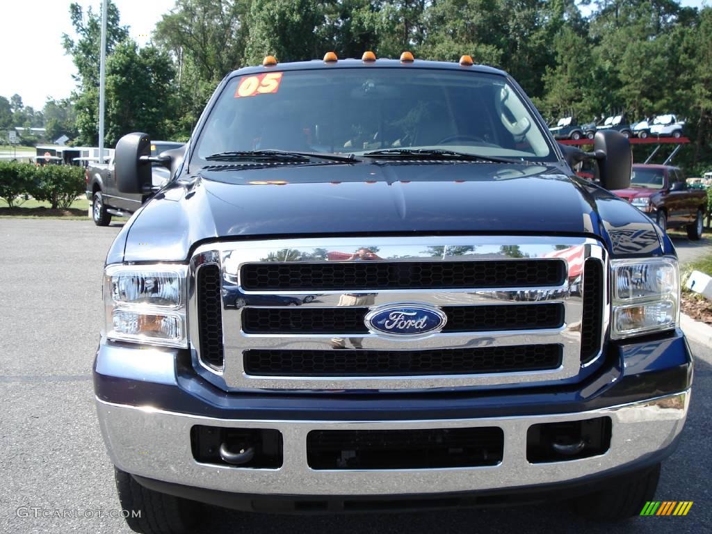 2005 F350 Super Duty Lariat Crew Cab 4x4 Dually - True Blue Metallic / Medium Flint photo #2