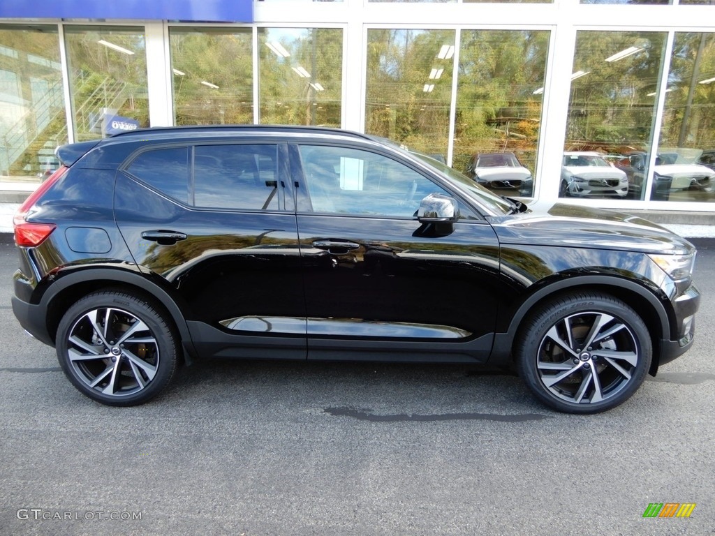 Black Stone 2019 Volvo XC40 T5 R-Design AWD Exterior Photo #129867112