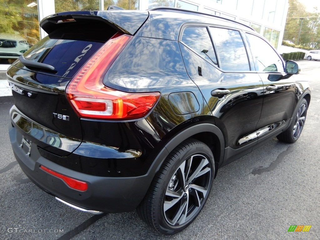 2019 XC40 T5 R-Design AWD - Black Stone / Charcoal photo #3