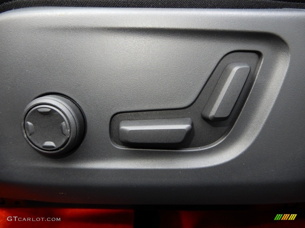 2019 XC40 T5 R-Design AWD - Black Stone / Charcoal photo #17