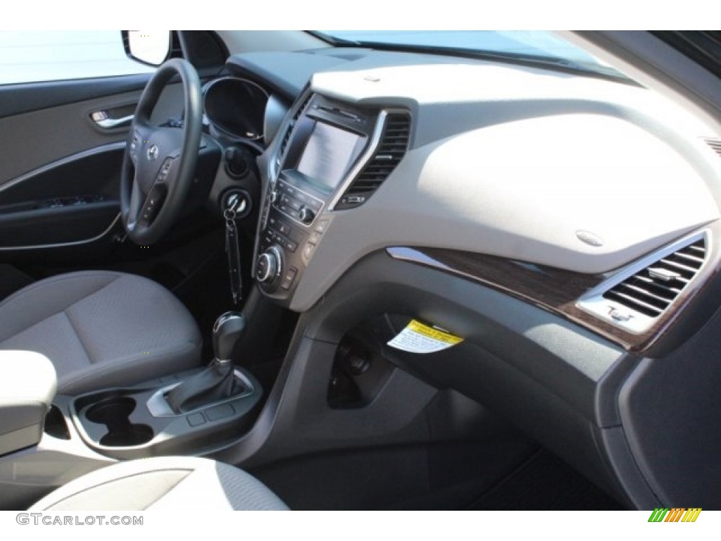 2019 Hyundai Santa Fe XL SE Dashboard Photos