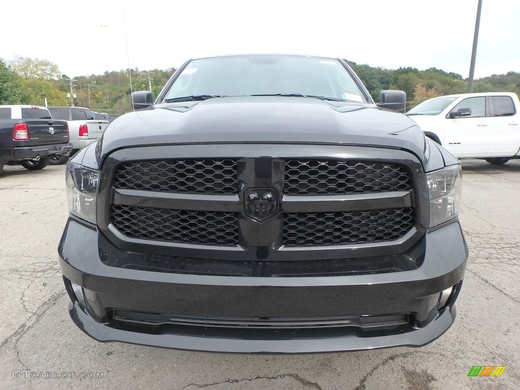 2019 1500 Classic Tradesman Quad Cab 4x4 - Brilliant Black Crystal Pearl / Black photo #7