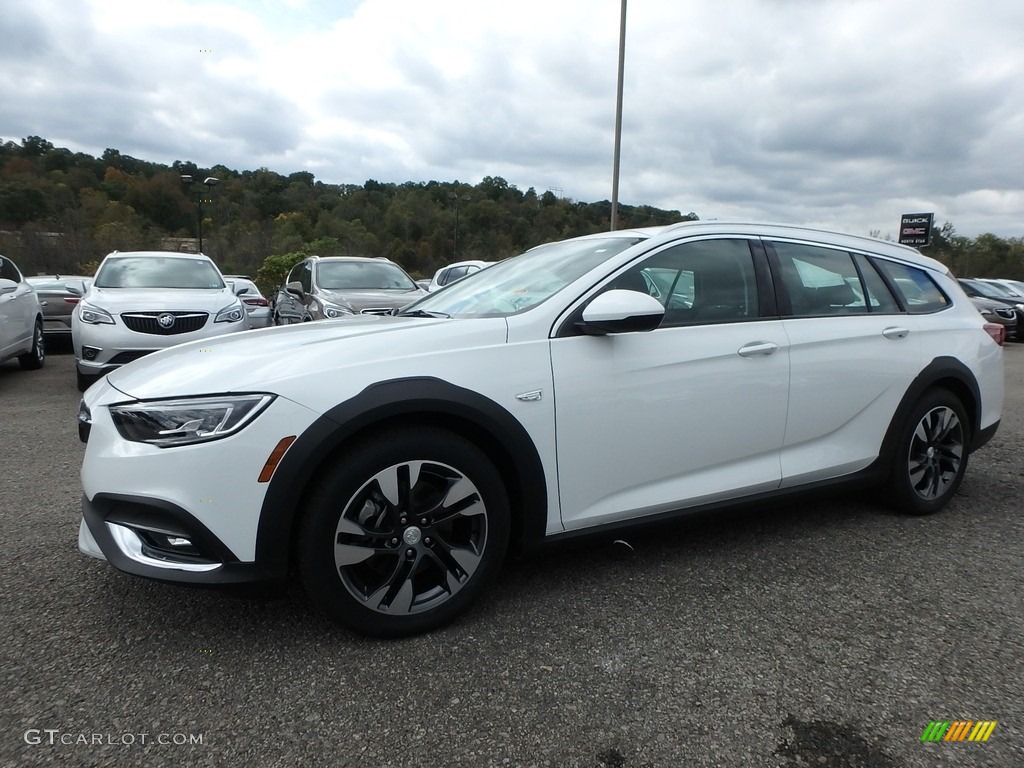 2018 Buick Regal TourX Essence AWD Exterior Photos