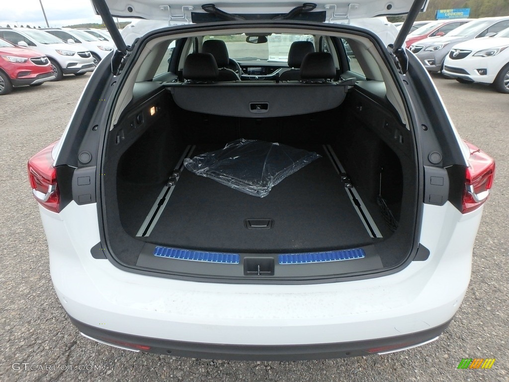 2018 Buick Regal TourX Essence AWD Trunk Photos