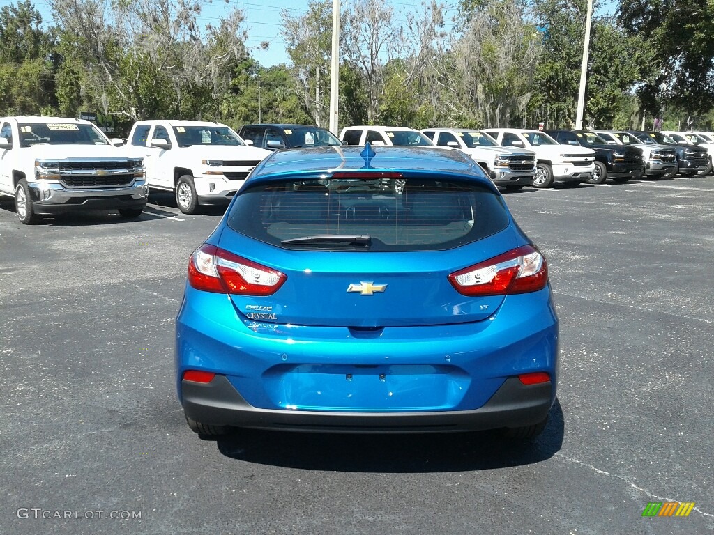 2019 Cruze LT Hatchback - Kinetic Blue Metallic / Jet Black/­Galvanized photo #4