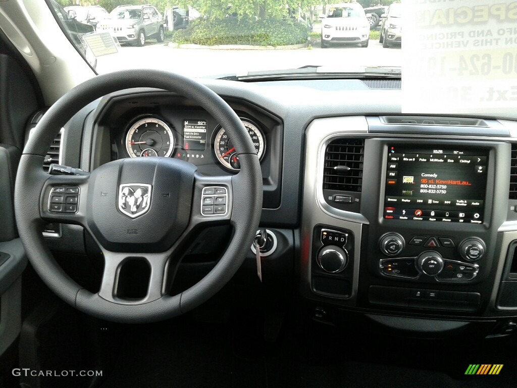2018 1500 SLT Crew Cab - Delmonico Red Pearl / Black/Diesel Gray photo #13