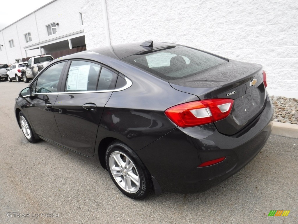 2016 Cruze LT Sedan - Tungsten Metallic / Jet Black photo #10