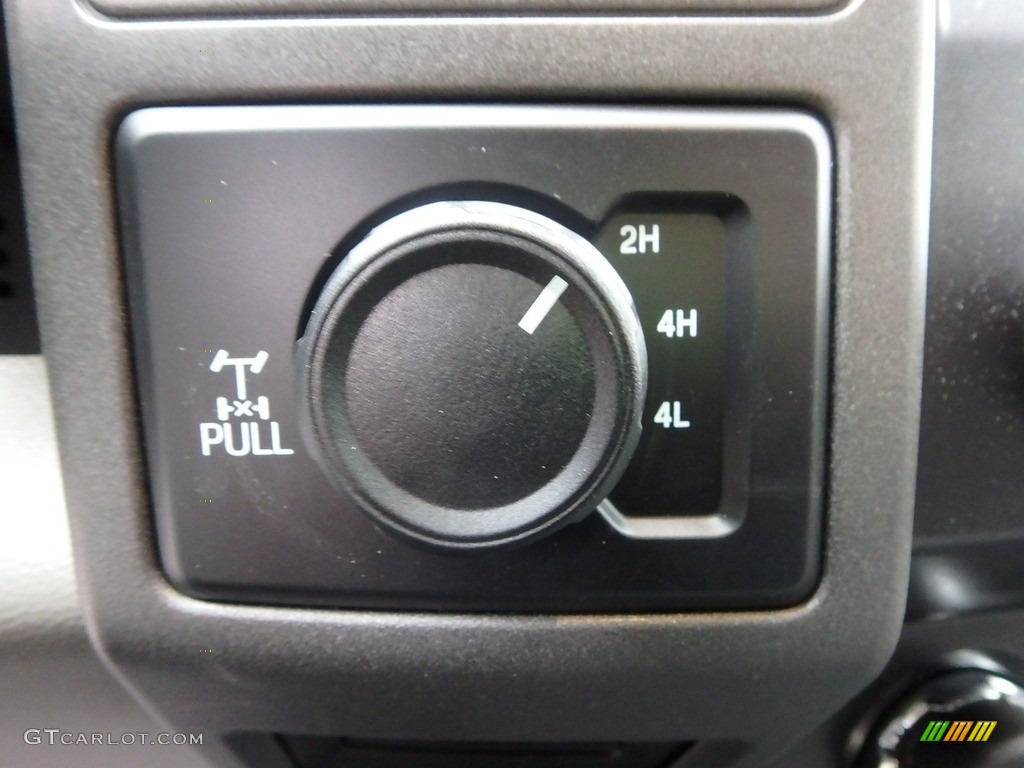2019 Ford F350 Super Duty XL SuperCab 4x4 Controls Photo #129890338
