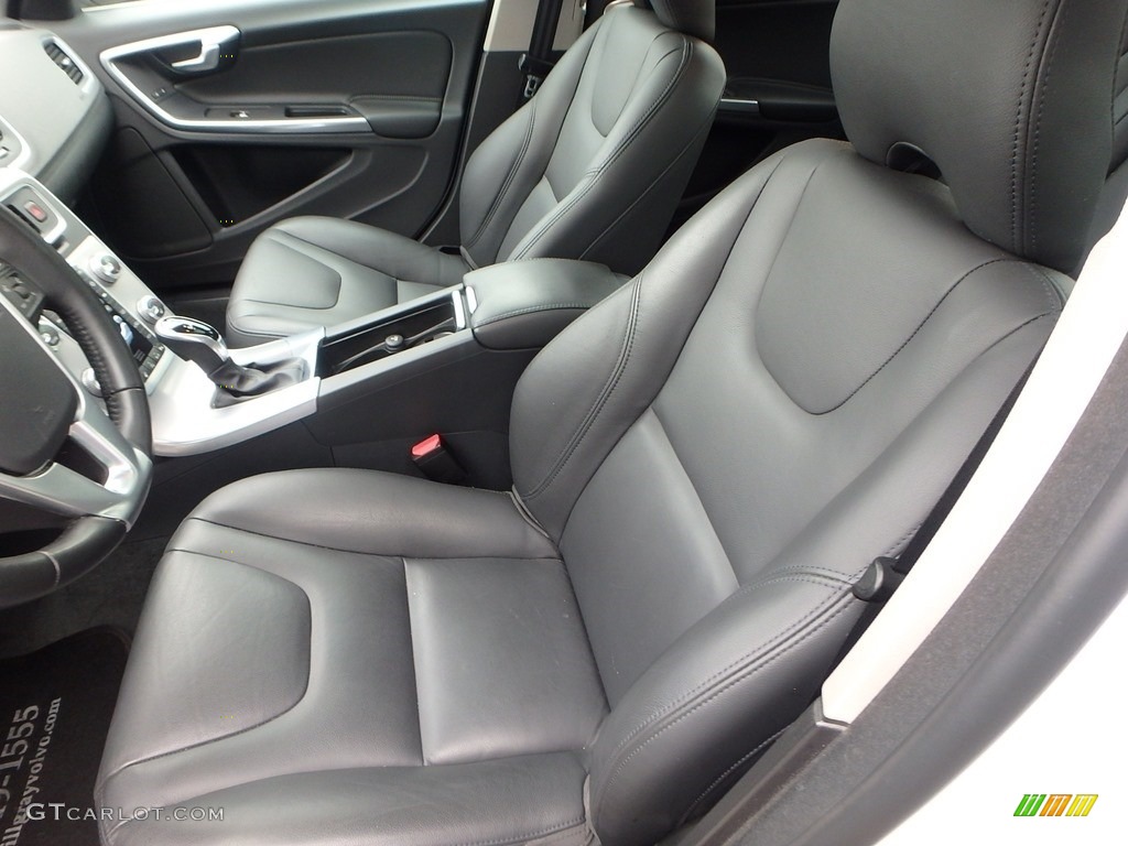 2018 S60 T5 AWD - Ice White / Black photo #15