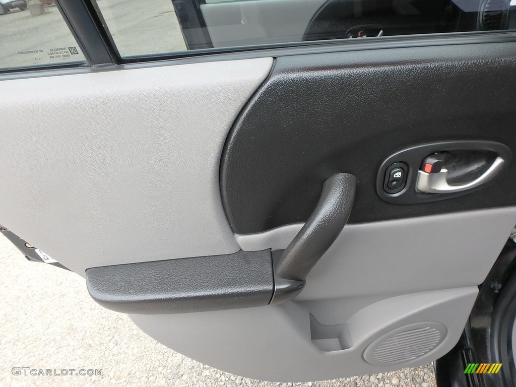 2005 VUE V6 AWD - Black Onyx / Gray photo #18