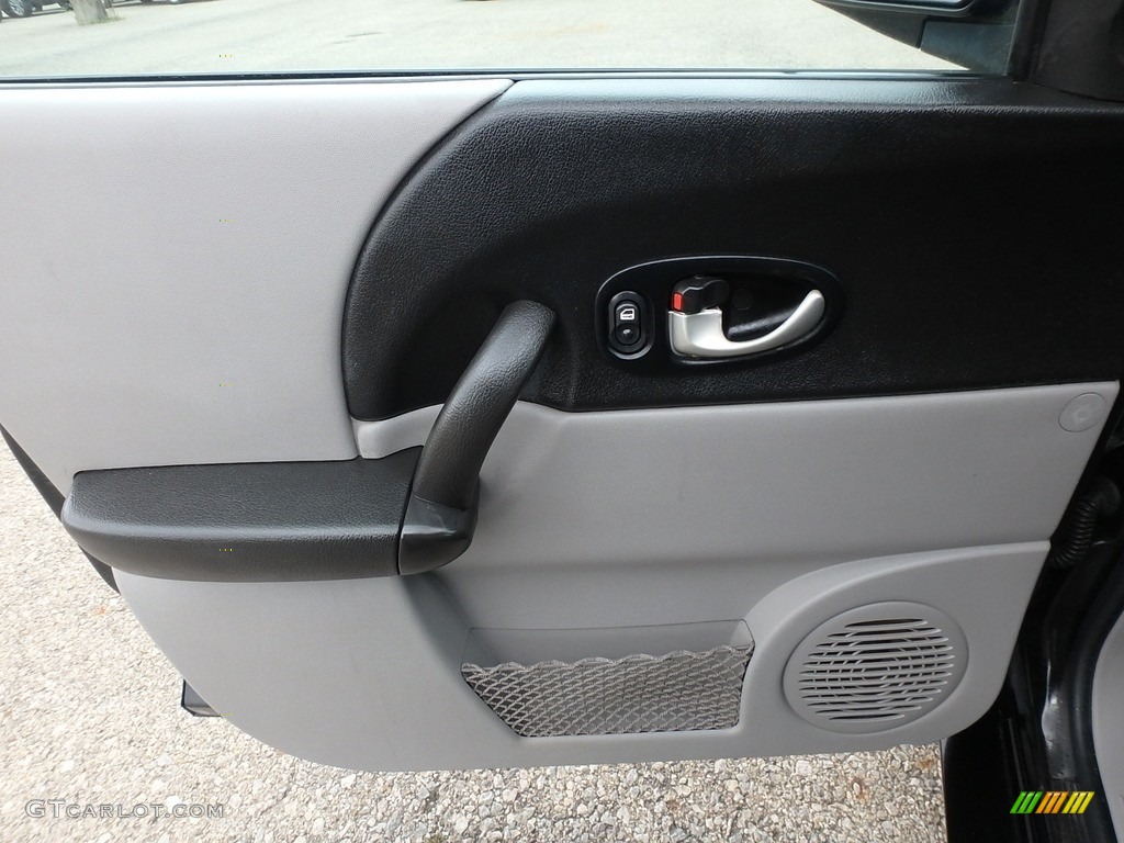 2005 VUE V6 AWD - Black Onyx / Gray photo #19