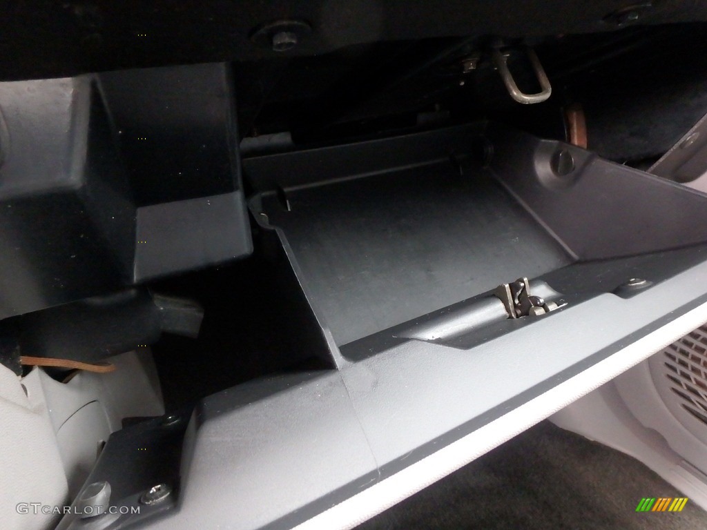 2005 VUE V6 AWD - Black Onyx / Gray photo #26