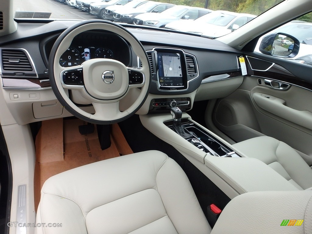 2019 XC90 T6 AWD Momentum - Magic Blue Metallic / Blonde photo #10