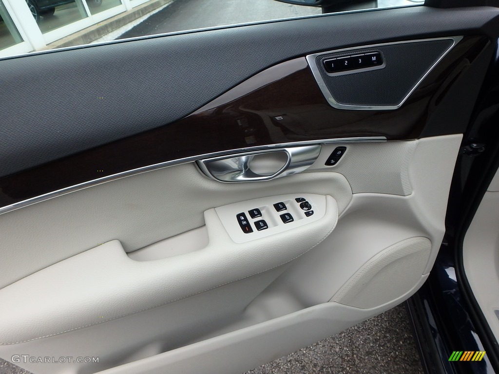 2019 XC90 T6 AWD Momentum - Magic Blue Metallic / Blonde photo #11