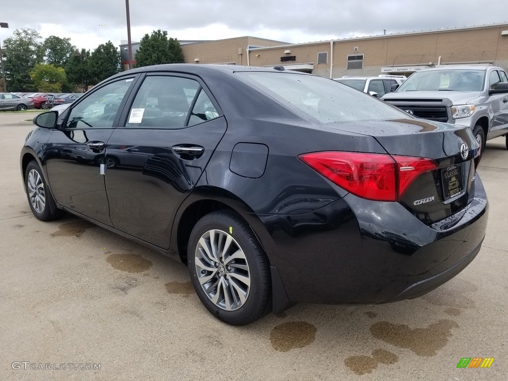 2019 Corolla LE - Black Sand Pearl / Black photo #2
