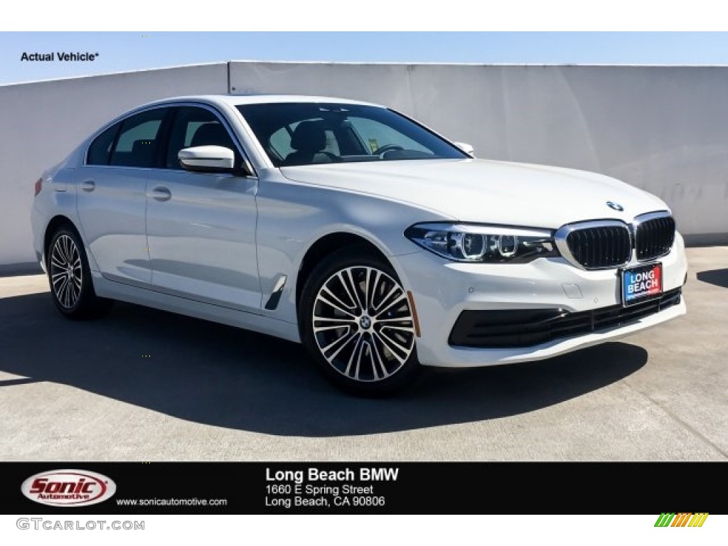 2019 5 Series 530i Sedan - Alpine White / Black photo #1