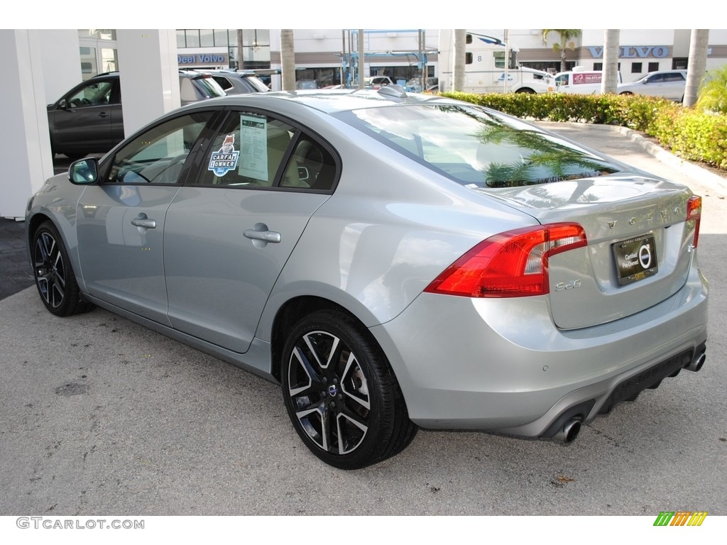 2018 S60 T5 Dynamic - Electric Silver Metallic / Beige photo #6