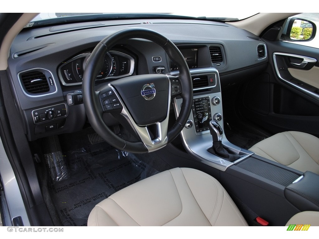 2018 Volvo S60 T5 Dynamic Beige Dashboard Photo #129896008