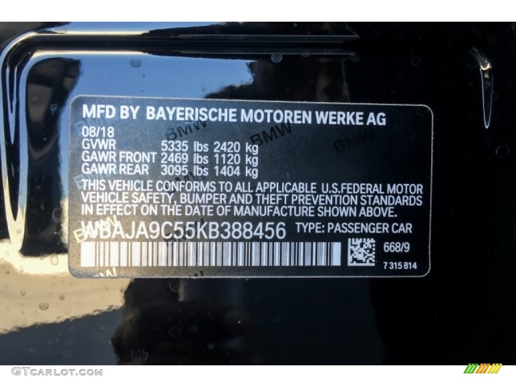 2019 5 Series 530e iPerformance Sedan - Jet Black / Black photo #11